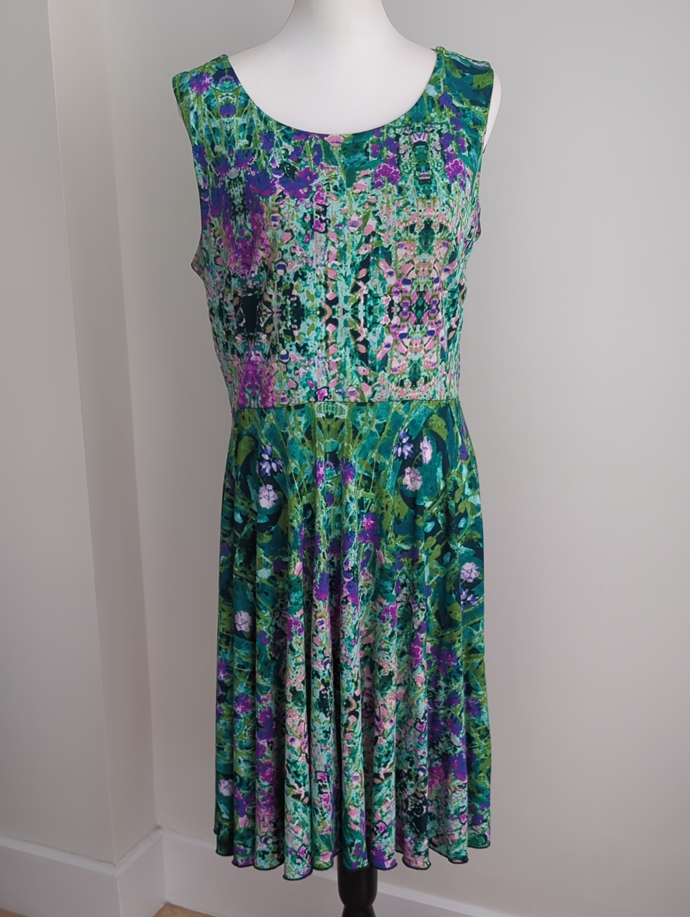 Cynthia Rowley Floral Garden Print Pleated Sleeveless Midi Dress - Picture 1 of 8